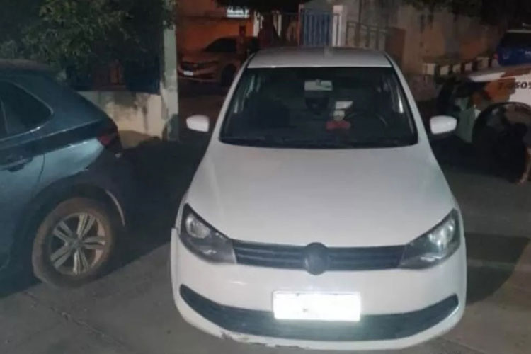 Suspeito de receptação é preso com carro roubado no oeste da Bahia
