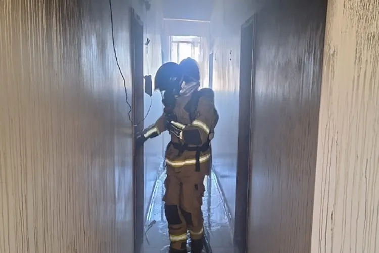 Bombeiros controlam incêndio em quarto de hotel em Bom Jesus da Lapa