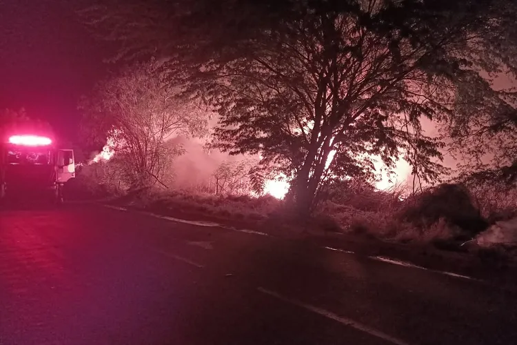 Incêndio em vegetação na Lagoa de João Amaral deixou bairros sem energia em Guanambi
