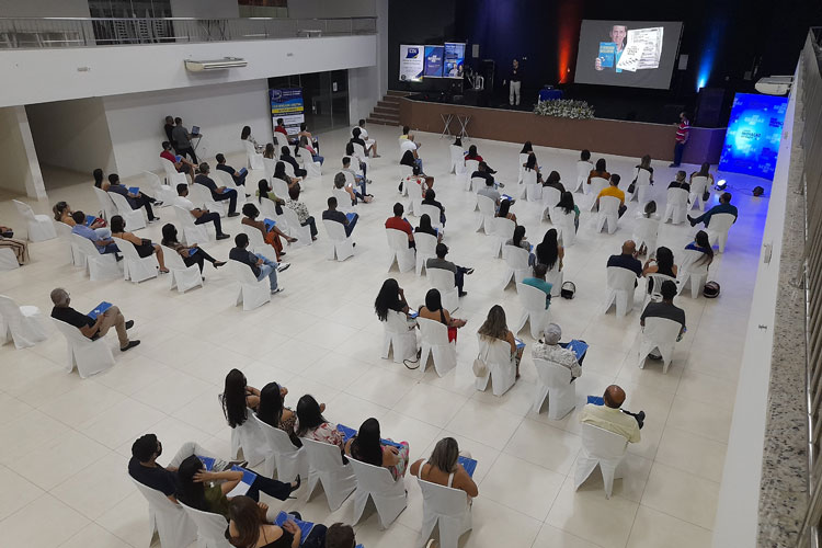 CDL e Sebrae promovem palestra motivacional para empreendedores de Brumado