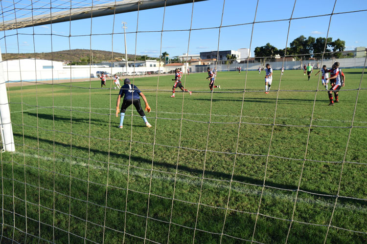 Começam no próximo domingo (16) as quartas de final do brumadense de futebol