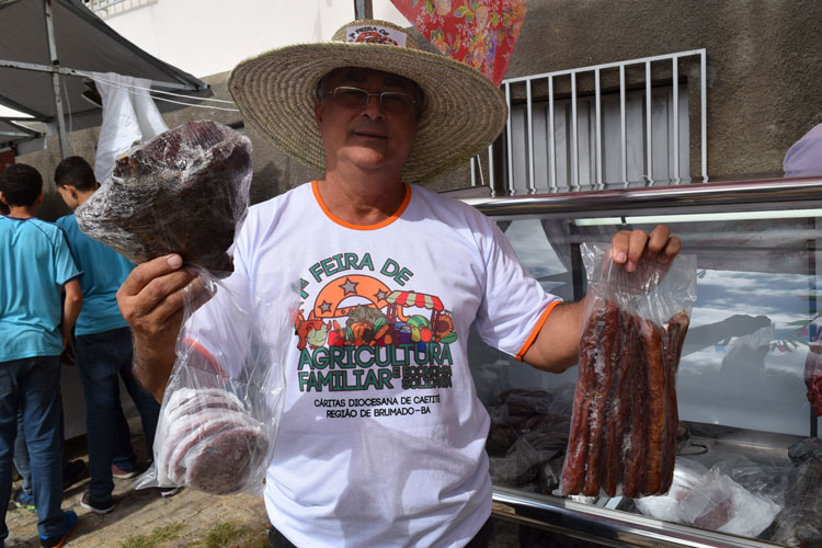 Agricultores de Aracatu estão aderindo à caprinocultura familiar