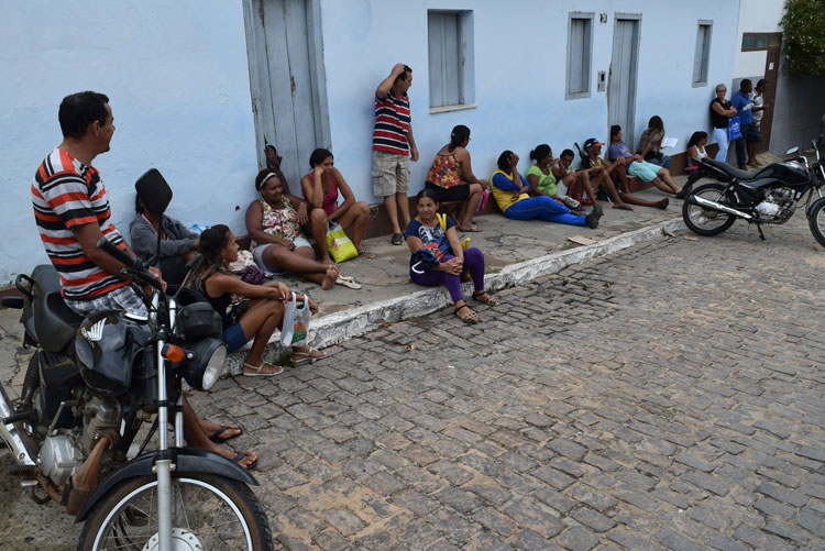 Brumado: Senhas gratuitas são comercializadas por cambistas na Central de Marcação