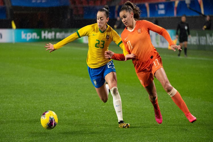 Brasil desiste de sediar Copa do Mundo feminina em 2023