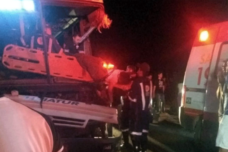Guanambi: Motorista do caminhão envolvido no acidente com ônibus de universitários é ouvido e liberado