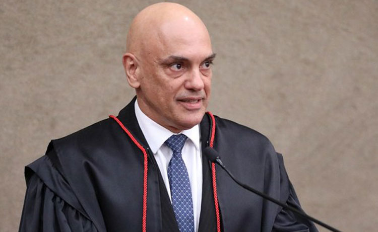 Alexandre de Moraes toma posse como presidente do TSE