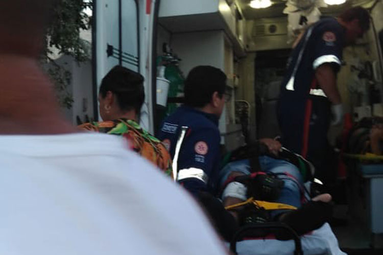 Brumado: Casal fica ferido após acidente envolvendo motocicleta e veículo na Avenida João Paulo I