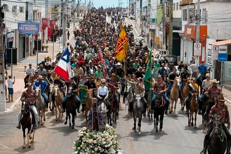 15 mil pessoas curtiram a 1ª Cavalgada dos Santos Reis em Brumado