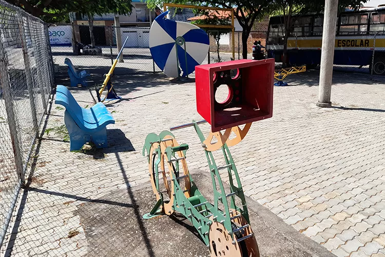 Praça da Ciência sob ataques de vândalos e abandono do poder público em Brumado