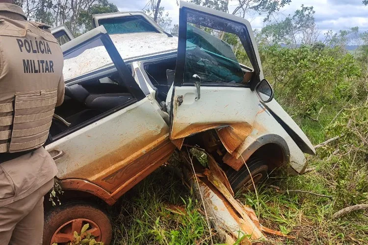 Homem de 40 anos perde controle da direção e capota veículo na BA-142 em Ibicoara