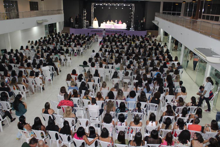 Início da jornada pedagógica em Brumado destaca o combate ao bullying