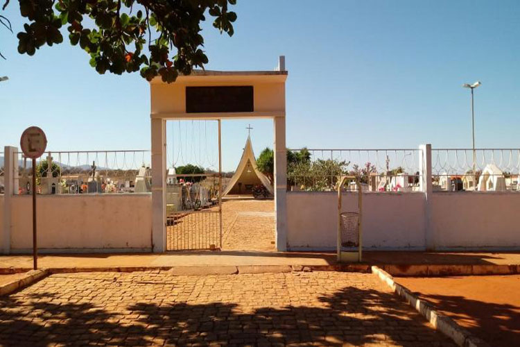 Cemitério em Dom Basílio não tem mais espaço para sepultamentos