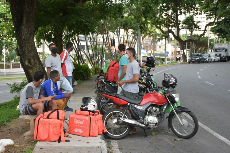 Lei sancionada cria regras de proteção para entregadores de aplicativo