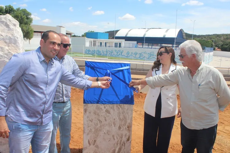 Lançada pedra fundamental para construção do Hospital Elo de Brumado