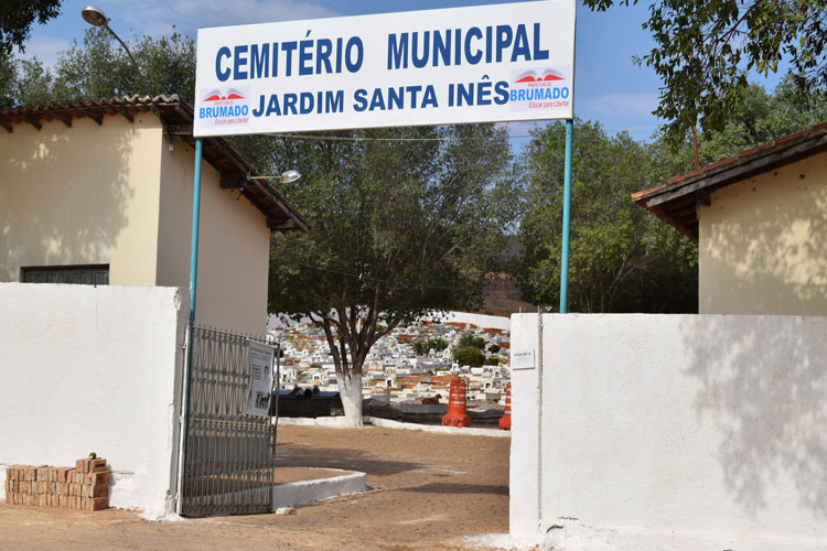 Prefeitura de Brumado estabelece horários para sepultamentos e atendimento ao público em cemitérios