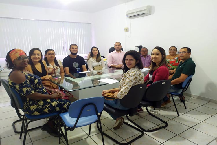 Aprovados em concurso da saúde tomam posse na prefeitura de Brumado
