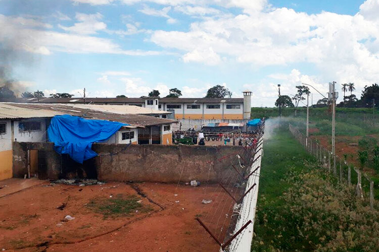 Rebelião em Goiás deixa nove mortos e 14 feridos