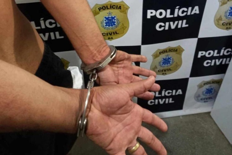 Homem é preso suspeito de abusar sexualmente de duas filhas e da irmã em Carinhanha