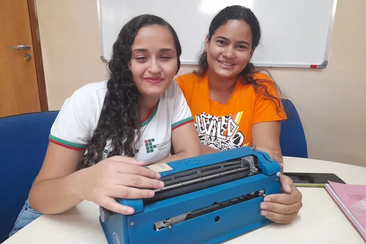 Brumado: Aluna do Ifba com deficiência visual ganha destaque nacional em projeto de foguete