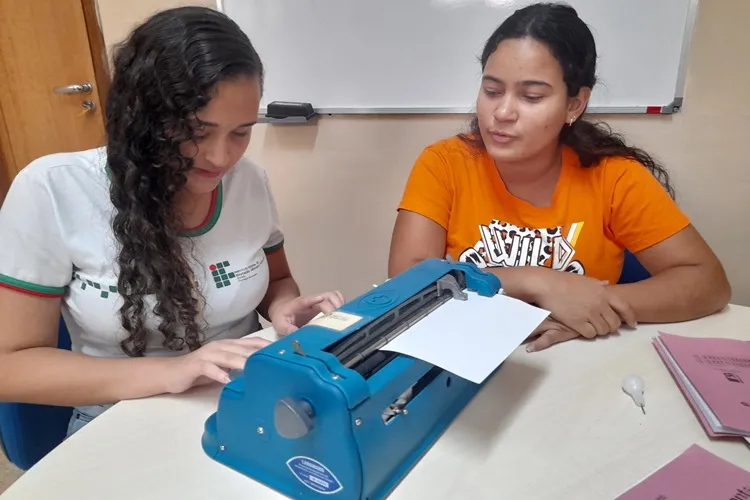 Brumado: Aluna do Ifba com deficiência visual ganha destaque nacional em projeto de foguete