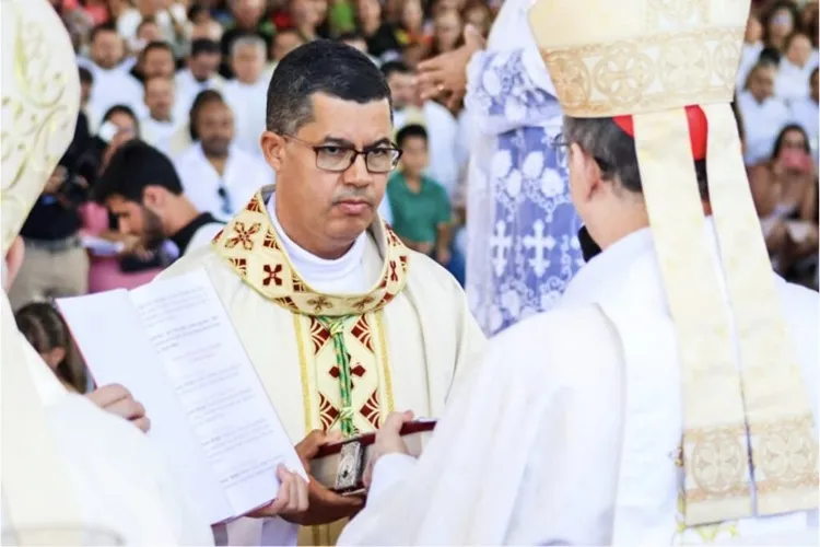 Caculé: Cardeal Dom Sérgio da Rocha ordena Bispo Monsenhor Gilvan Rodrigues