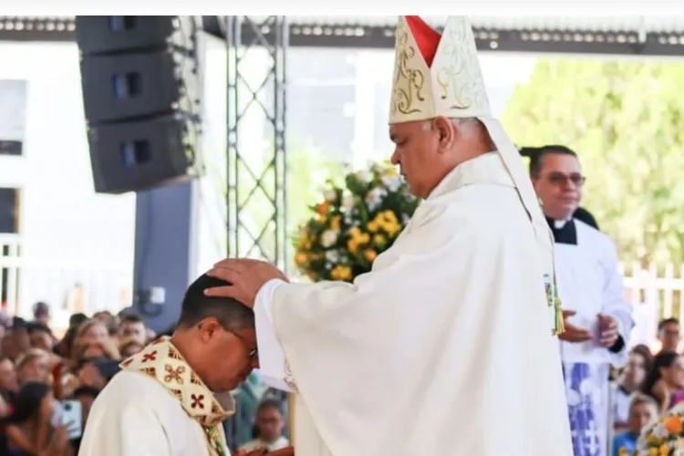 Caculé: Cardeal Dom Sérgio da Rocha ordena Bispo Monsenhor Gilvan Rodrigues