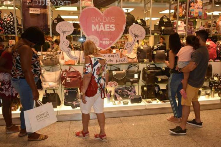  Comércio estima queda de 36% nas vendas para o Dia das Mães