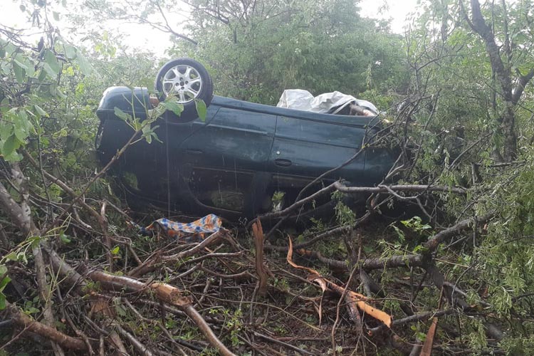 Homem morre em capotamento na BA-152 na cidade de Macaúbas