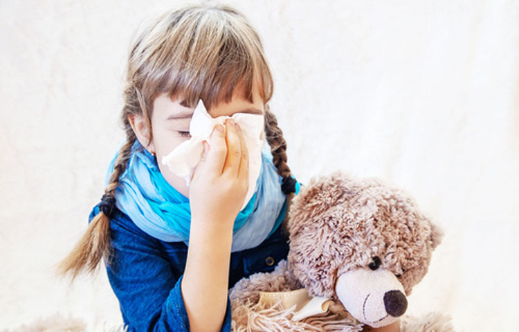 Aumentam casos de síndrome respiratória aguda em crianças, diz Fiocruz