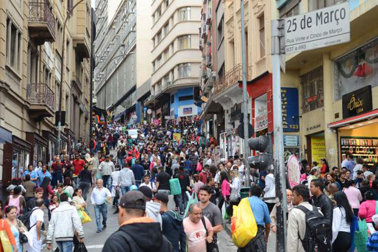 Megaoperação combate comércio irregular no centro de São Paulo