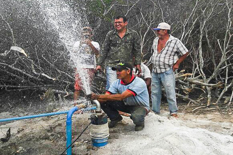 Poço artesiano é perfurado na comunidade de Pau Darco em Caetité