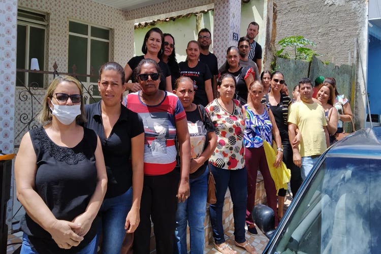 Aracatu: Prefeitura atrasa vencimentos e servidores da educação realizam protestos com indicativo de greve