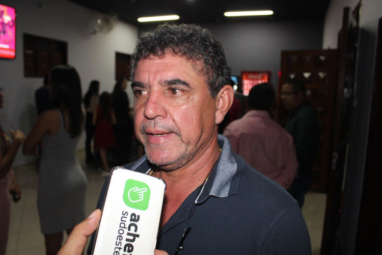 Prefeito e convidados participam de solenidade de inauguração do Cinema Premier em Brumado