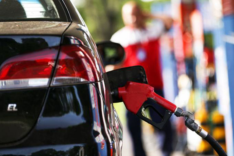 Preço da gasolina bate recorde pela quarta semana consecutiva