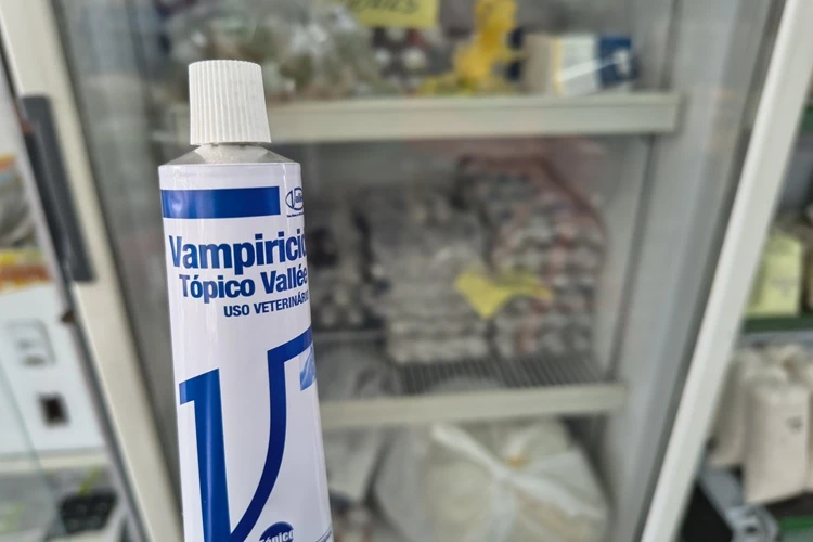 Brumado: Armazém do Criador Agro em campanha de prevenção contra raiva herbívora