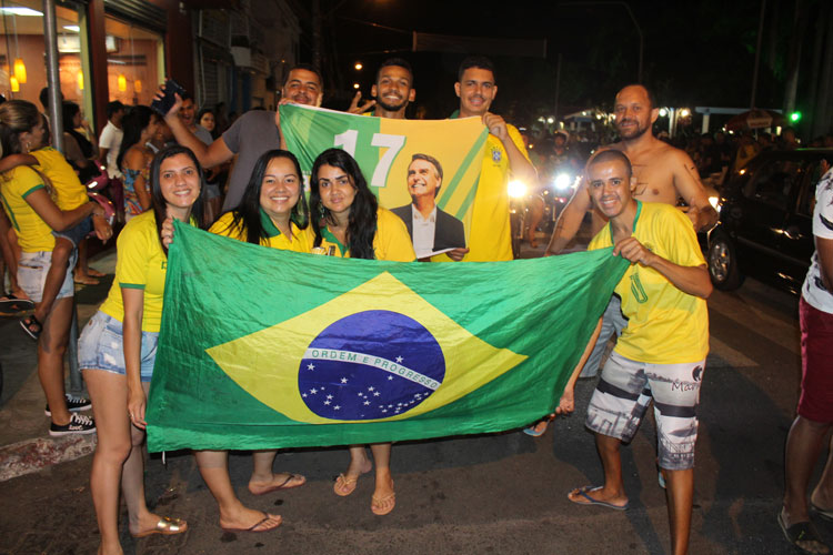 Brumadenses vão às ruas comemorar a vitória de Jair Bolsonaro