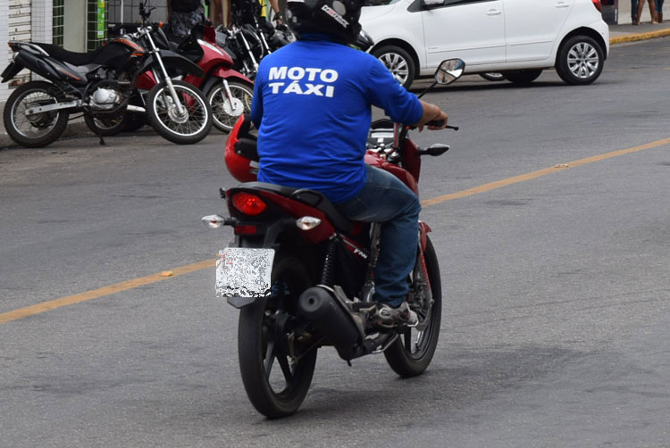 SMTT está elaborando projeto de lei para regularizar serviços de mototáxi em Brumado