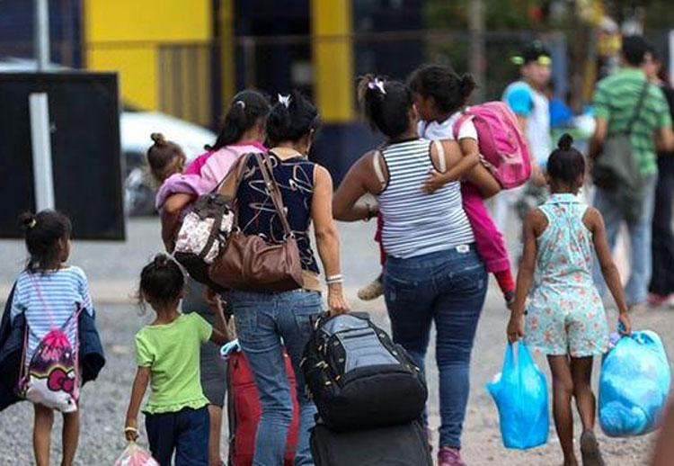 Secretaria de Assistência Social realiza atendimento de refugiados venezuelanos em Guanambi