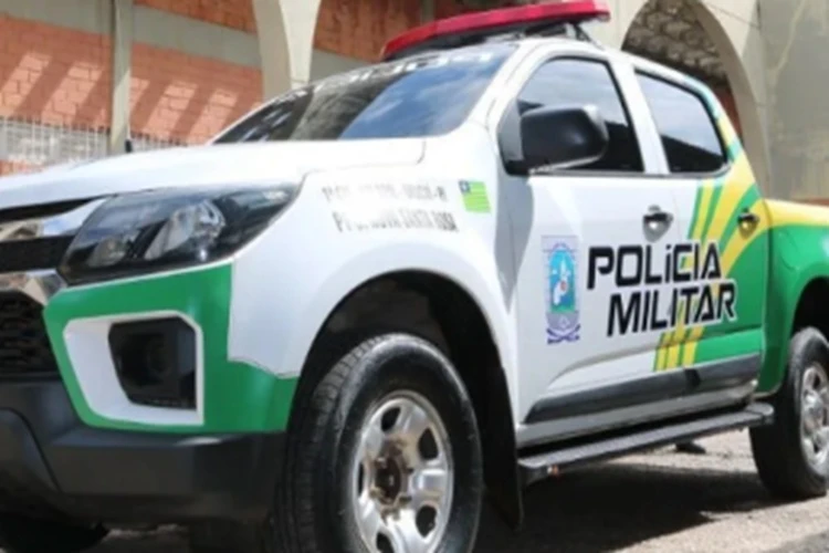 Criminosos invadem velório, atiram em corpo e incendeiam caixão