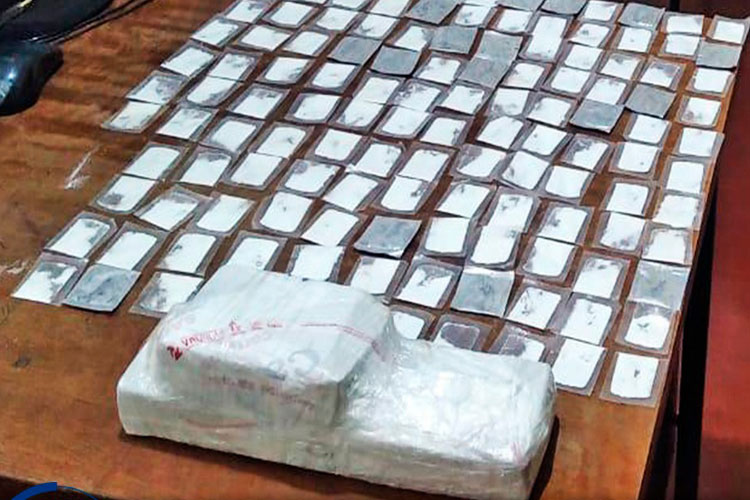 Boquira: Polícia apreende 1,5 kg de drogas durante abordagem a ônibus na BA-156