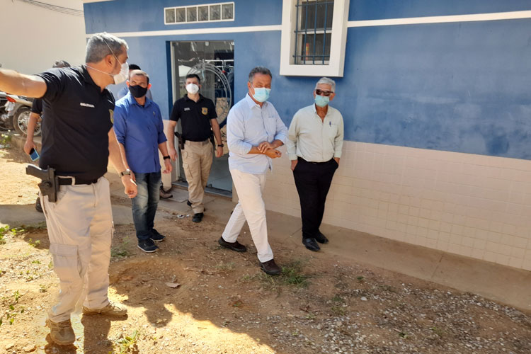 Após visitação, governador avalia necessidade de reforma no complexo da 20ª Coorpin em Brumado