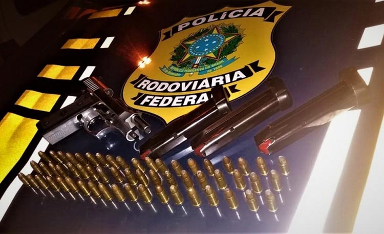 Empresário é detido após ser flagrado com pistola e munições em rodovia do norte da Bahia