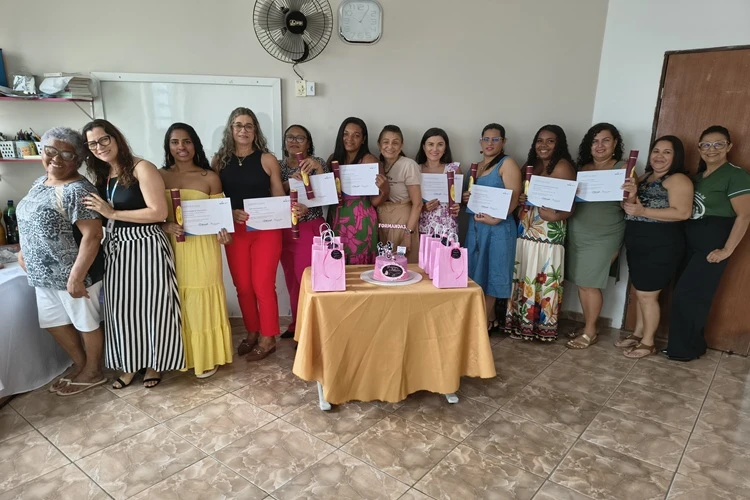 Centro Espírita forma manicures em Brumado