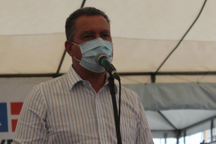Governador da Bahia anuncia liberação do uso de máscara em locais fechados