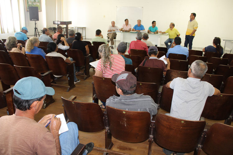Sessão do conselho rural debate crise hídrica nas comunidades de Brumado