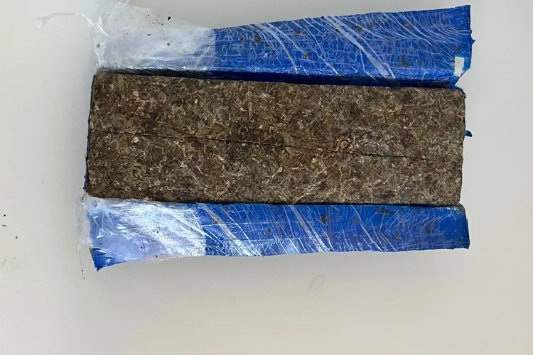 2 kg de maconha são apreendidos após fuga de suspeitos em Carinhanha