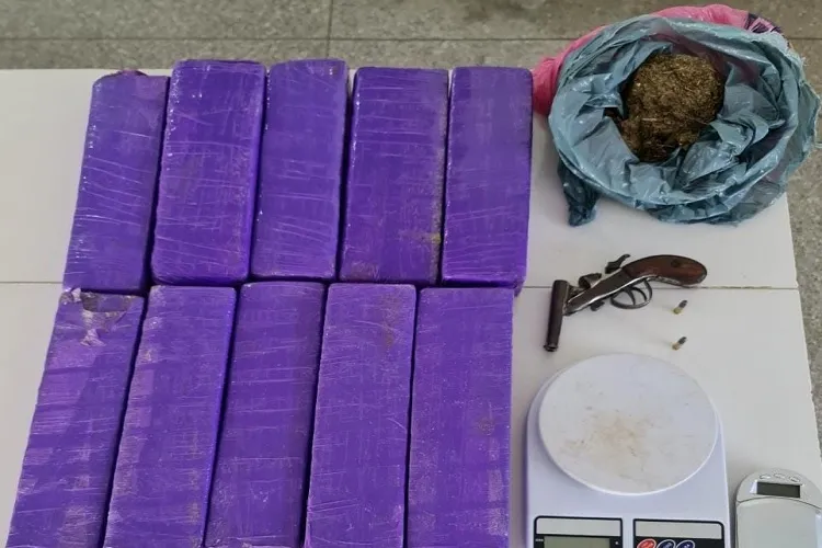 Rondesp Chapada captura homem com sete quilos de maconha em Ipirá