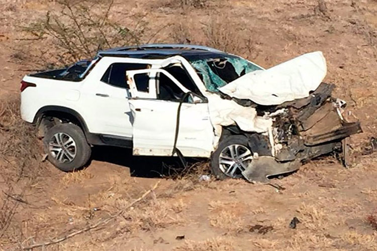 Prefeito de Guajeru e demais ocupantes de veículo envolvido em acidente passam bem