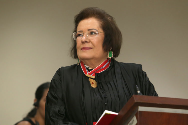 Norma Cavalcanti é reconduzida ao cargo de procuradora-geral de Justiça