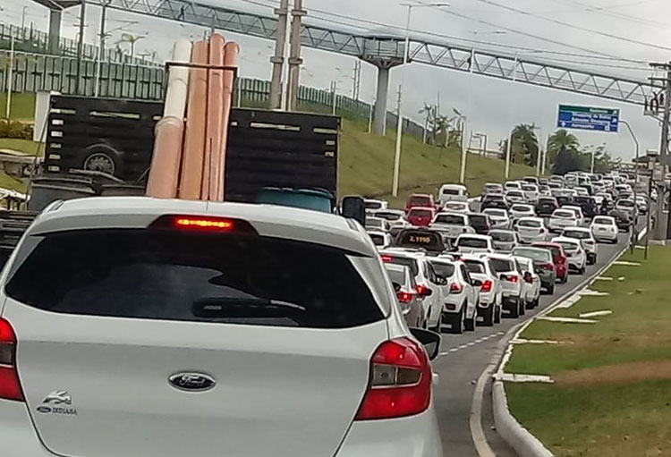 Donos de veículos com placas finais 9 e 0 têm até dia 30 para pagar IPVA